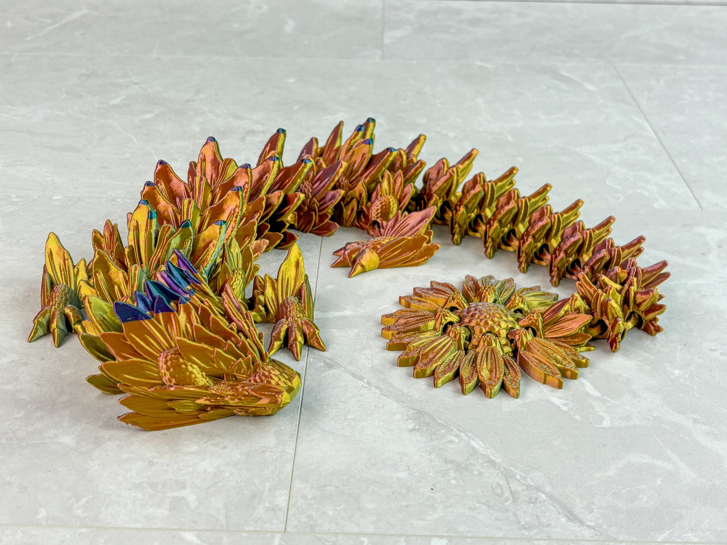 Riesen Sonnenblumen Drachen - gegliederter 3D Drache - Schreibtisch-Stress-Spielzeug - Flexi-Drachen-Dekoration